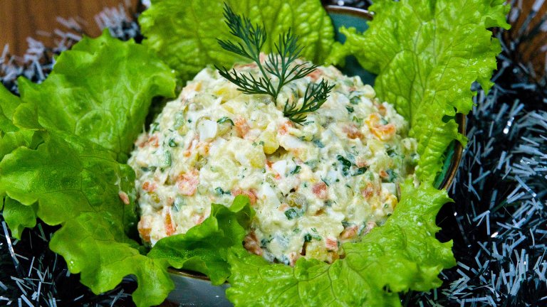 Салата "Столична": Вариант на руската салата, подходящ за всеки ден