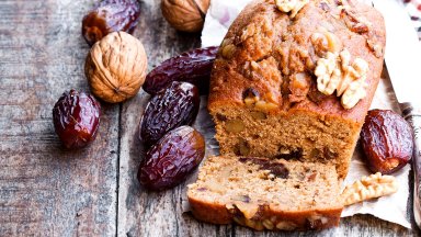 22 декември - Денят на ореховия хляб с фурми