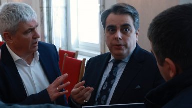 Асен Василев: Социалните плащания и пенсиите са гарантирани в удължителния бюджет