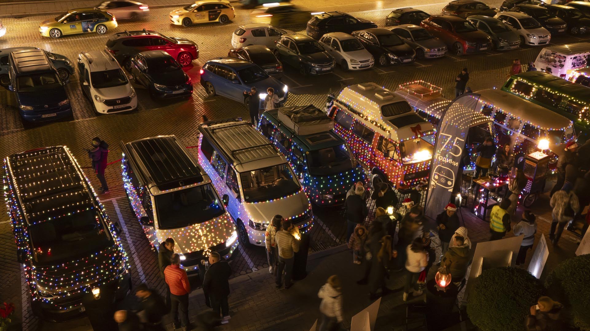 Най-голямото по рода си шоу с Volkswagen Transporter финишира на площад Александър І Батенберг