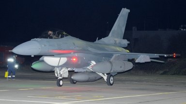 Запрянов: В удължения бюджет няма пари за вторите осем F-16 и машините "Страйкър"