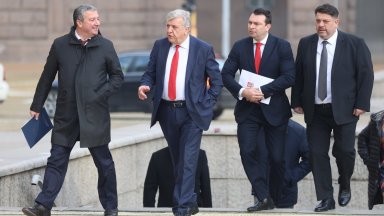 БСП при Румен Радев: С удължителен бюджет поставяме под заплаха уязвимите