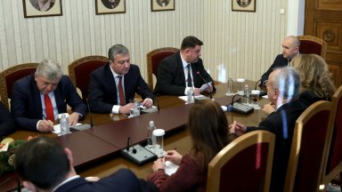 БСП при Румен Радев: С удължителен бюджет поставяме под заплаха уязвимите