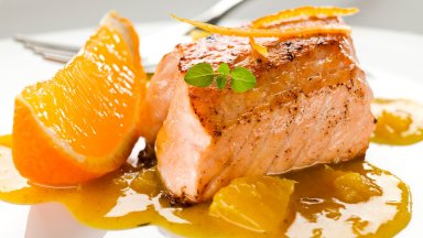 За 20 минути: Сьомга с портокалов дресинг