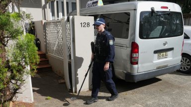 Австралия обяви схема за обратно изкупуване на оръжия след атаката на плажа Бонди