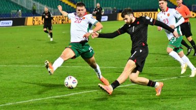 Цървена звезда следи национал на България