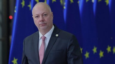 Желязков. Очевидно е, че отиваме на избори, притеснения за приемането на еврото няма