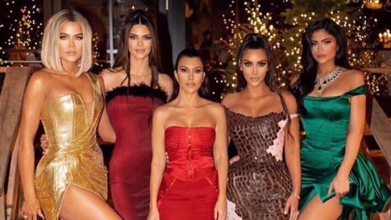 Кой плаща за годишното коледно парти на семейство Кардашиян?