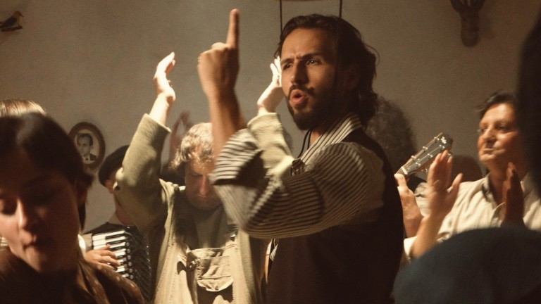 "Умирам да живея": Папи Ханс изважда втория коз от "Слънцето" 