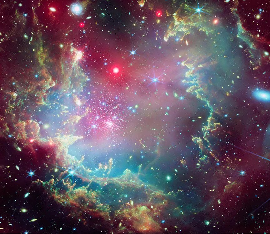 NGC 602 прилича на венец с коледни лампички