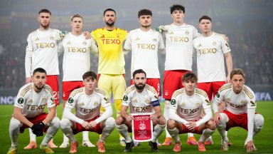 Националният страж Митов и Абърдийн отнесоха три гола на изпроводяк от Европа