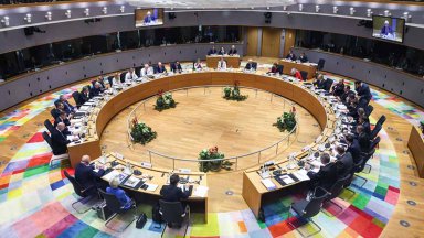 ЕС ще финансира Украйна с 90 милиарда евро безлихвен заем