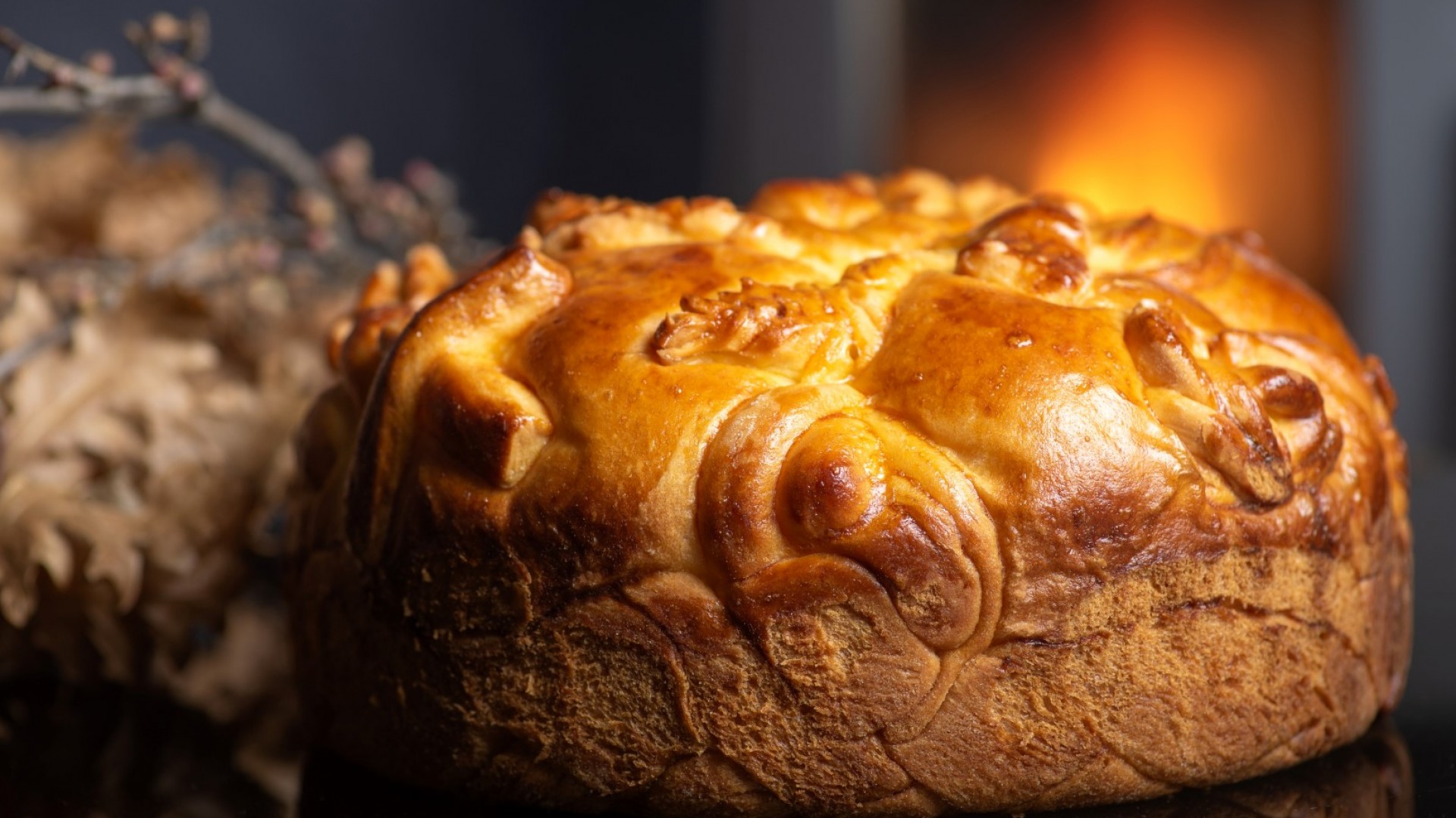 Магията на трапезата: Суеверията зад коледния хляб и сладкиши по света