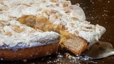 От Германия: Ароматен ябълков сладкиш