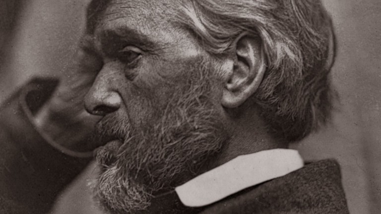 "Революциите се замислят от романтици, реализират ги фанатици, а се използват от негодници"