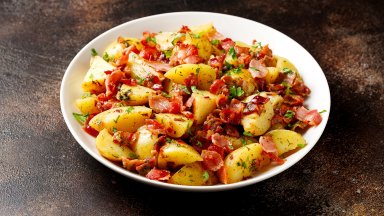 Картофена салата с бекон