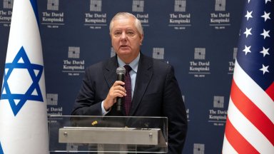 Американски сенатор призова за военни действия срещу "Хамас" и "Хизбула", ако не се разоръжат