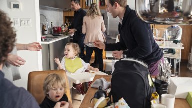 Над една трета от българите живеят в пренаселени жилища