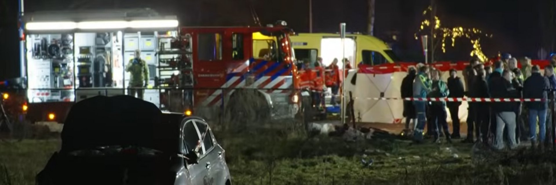 Кола се вряза в множество хора по време на коледен парад в Нидерландия (видео)