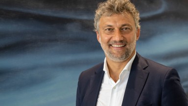 Тенорът Йонас Кауфман разкри, че няма да се върне в "Метрополитън" опера или в "Ковънт гардън"