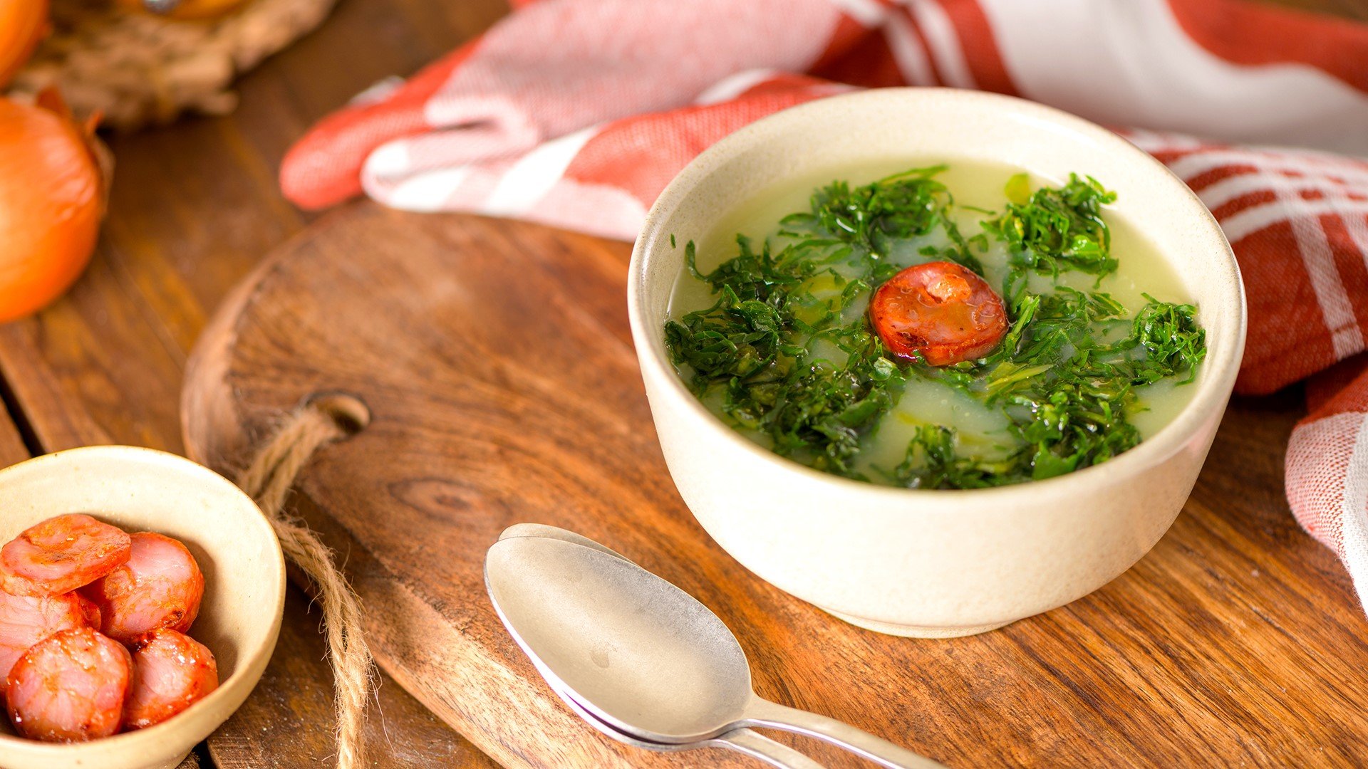 Португалска супа калдо верде