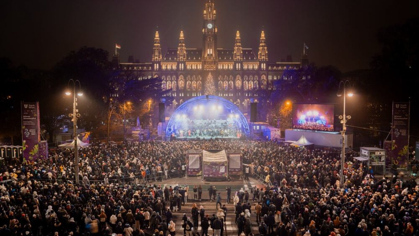 Сцена на "Евровизия“ ще бъде основна атракция на тазгодишната Виенска новогодишна пътека