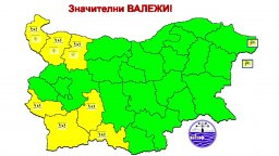 Жълт код за валежи и силен вятър на Бъдни вечер, в някои райони ще има снежна Коледа