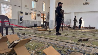 Осем загинали и 18 ранени при експлозия в алауитска джамия в Сирия