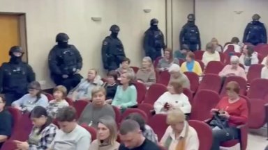 "Радикална секта" се събра в Санкт-Петербург да се моли за Зеленски, 70 арестувани (видео)