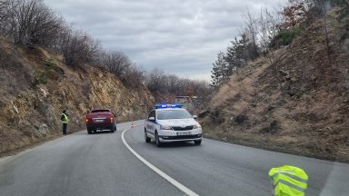 Непълнолетен загина зад волана край Котел