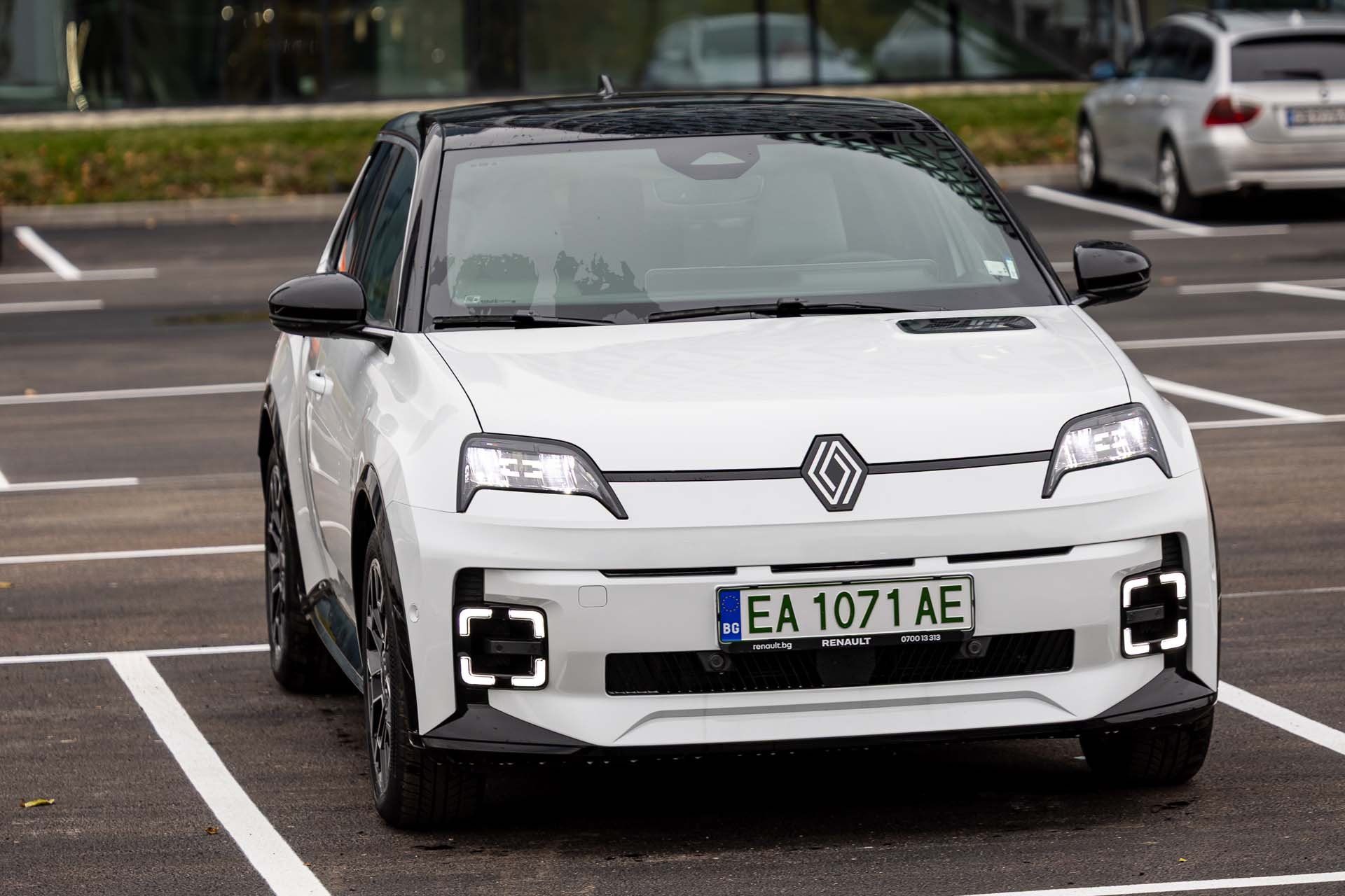 Renault 5 E-Tech electric Roland-Garros