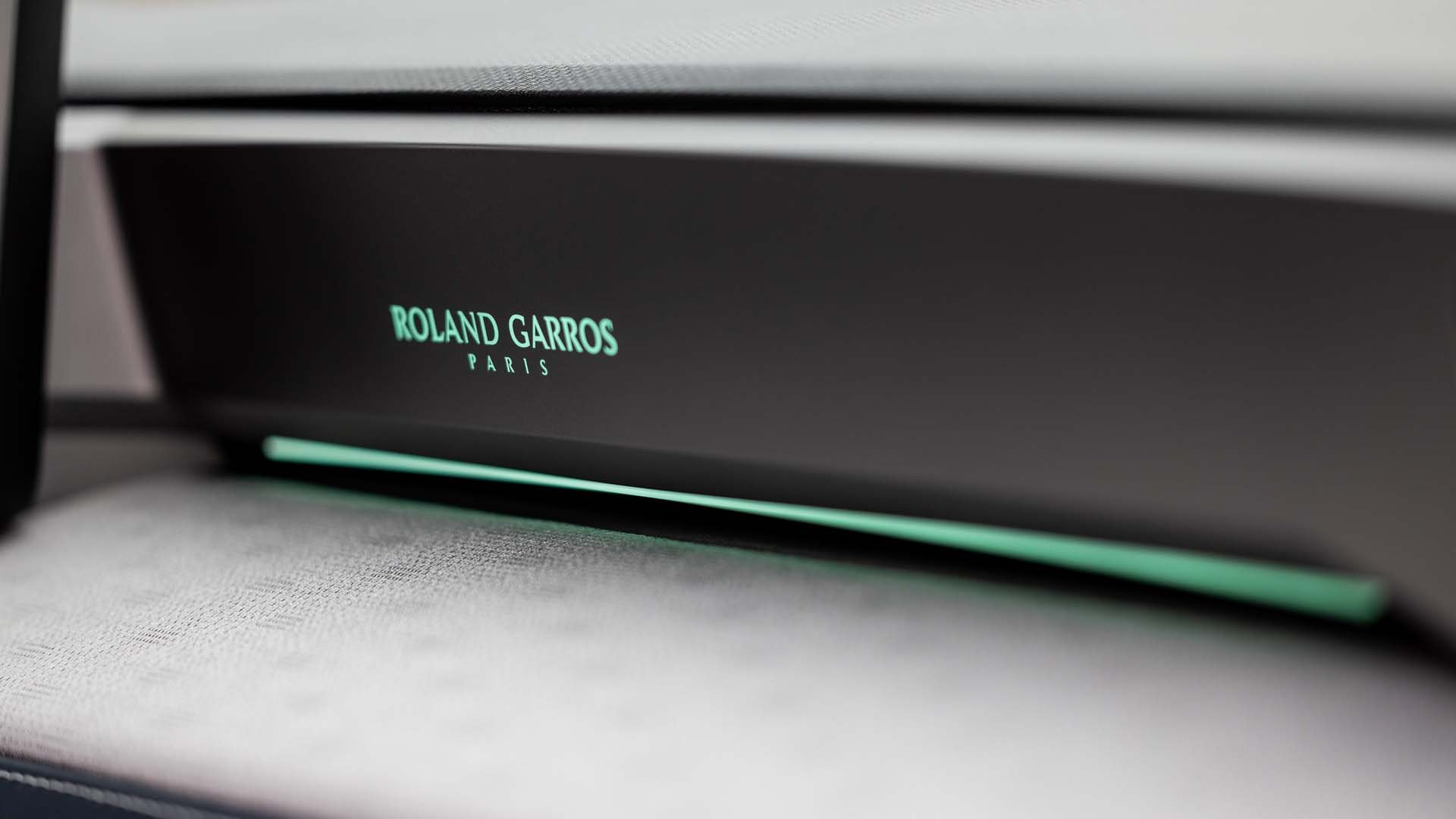 Renault 5 E-Tech electric Roland-Garros