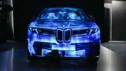 BMW iX3 с 360-градусова камера срещу месечен абонамент