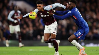Жокер от пейката донесе на Астън Вила обрат в Лондон и 11-а поредна победа