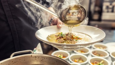 Супи и бульони за възстановяване след празничното преяждане