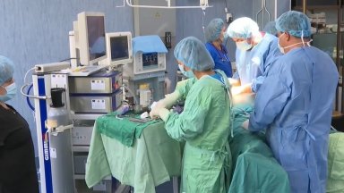 Щастлив край на годината за двама пациенти след успешни бъбречни трансплантации