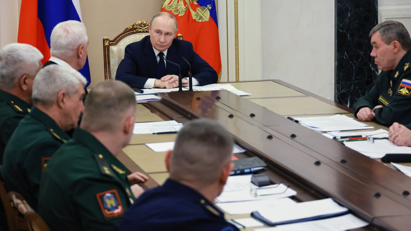 Русия обяви рекорден пробив на фронта, държи под контрол над 6400 кв. км от Украйна