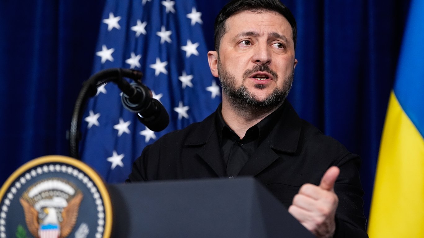 Зеленски разкри шокиращ ултиматум: САЩ и Русия искат да напуснем Донбас, за да спре войната