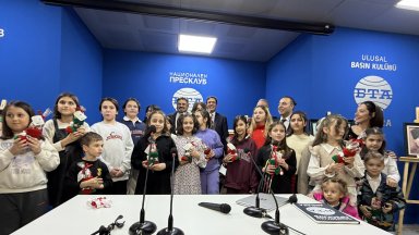 "Мостът на цветовете": Изложба, вдъхновена от България, беше открита в пресклуба на БТА в Анкара