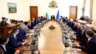 11 министри и премиерът Желязков се връщат в НС при назначаването на кабинета "Гюров"