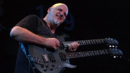 Легендарният китарен виртуоз Frank Gambale идва в София със своята звездна формация