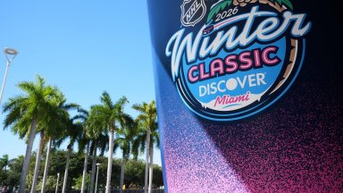 Зимна или лятна класика? НХЛ се готви за "най-топлия" мач на открито в историята си