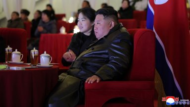 Дъщерята на Ким Чен-ун направи първо официално посещение на мавзолея на предците си