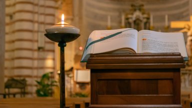 Броят на вярващите християни в Германия спада рязко, затварят много църкви като "непотребни"