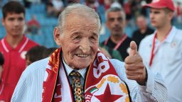 Легендите никога не си отиват: ЦСКА и БФС отбелязаха 81 години от рождението на Димитър Пенев