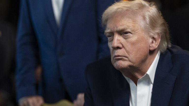 Заплахите на Тръмп за допълнителни мита върху Европа разтърсиха световните пазари