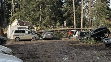 Предупреждение за ураганен вятър в планините