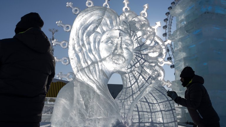 Фестивалът на ледените скулптури преобразява китайския град Харбин (снимки)