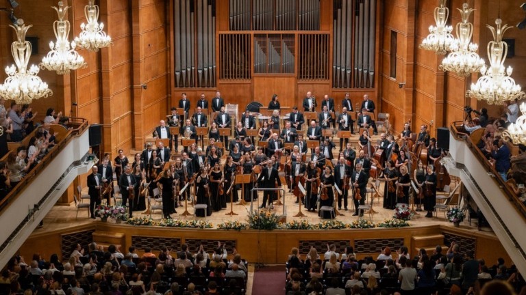 Софийската филхармония започва 2026 година с концерт в Париж