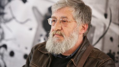 Деян Енев е тазгодишният победител в Международния конкурс за къс хумористичен разказ "Алеко"